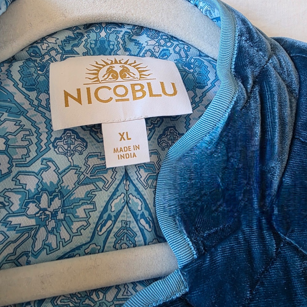 Nicoblu blue velvet vest - Picture 6 of 6